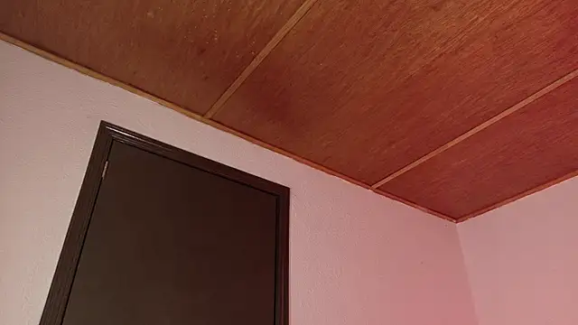 lia  Suummer online show from April 20, 2026, 3:20 am