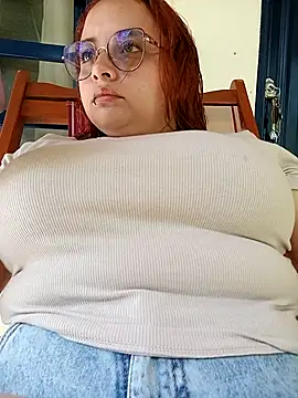 CURVY-HORNY online show from September 10, 2025, 7:24 pm