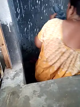 Snapshot of Hotty-rumi chatting on October 28, 2025, 5:50 am Hotty-rumi online show from October 28, 2025, 5:50 am