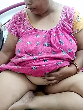 Snapshot of Hotty-rumi chatting on November 13, 2025, 12:36 am Hotty-rumi online show from November 13, 2025, 12:36 am