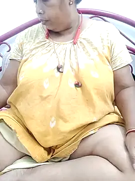 Snapshot of Hotty-rumi chatting on November 28, 2025, 4:40 pm Hotty-rumi online show from November 28, 2025, 4:40 pm