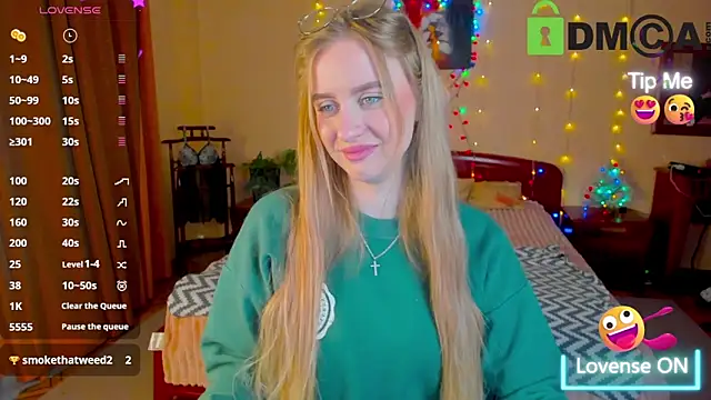 emma1queen online show from December 21, 2024, 2:47 pm