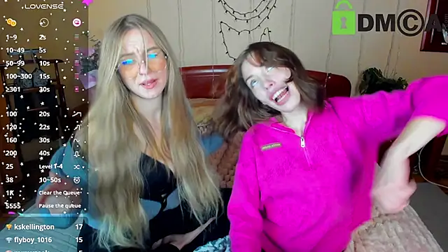 emma1queen online show from December 13, 2024, 6:49 pm