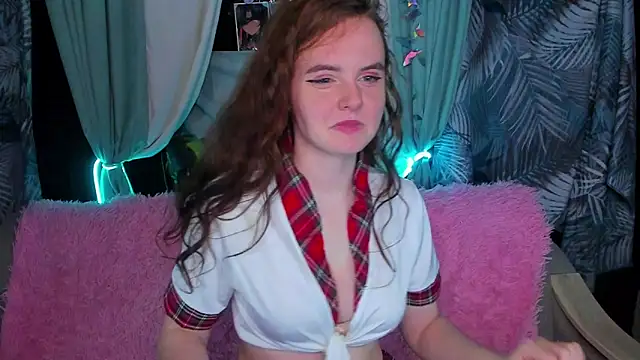 AmA lia  online show from September 29, 2025, 2:01 pm