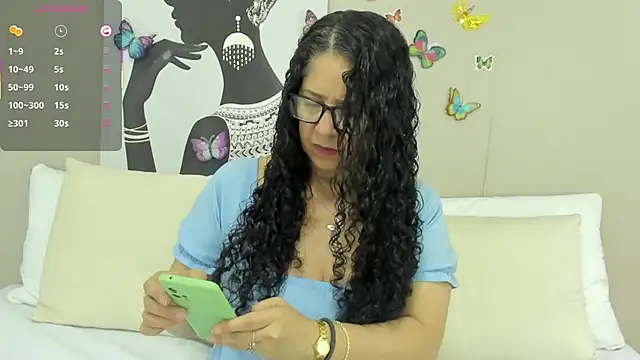 Snapshot of Adelesmithh chatting on September 23, 2025, 11:39 am Adelesmithh online show from September 23, 2025, 11:39 am