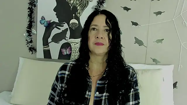 Snapshot of Adelesmithh chatting on October 25, 2025, 11:42 am Adelesmithh online show from October 25, 2025, 11:42 am