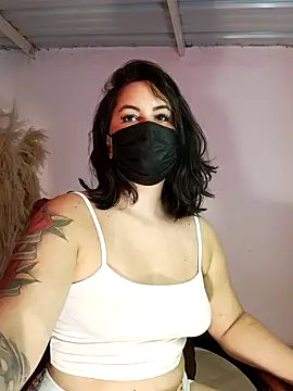 Snapshot of Aiunii1 chatting on October 25, 2025, 12:04 pm Aiunii1 online show from October 25, 2025, 12:04 pm