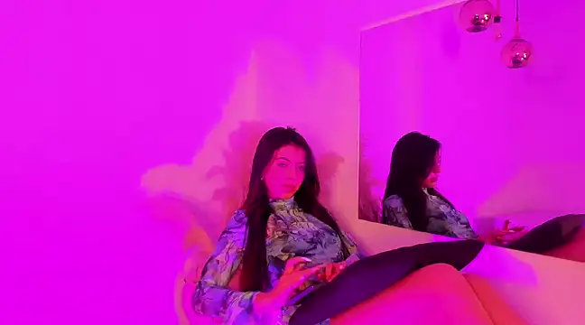 Snapshot of Iiam_danii chatting on December 12, 2024, 12:33 pm Iiam danii online show from December 12, 2024, 12:33 pm