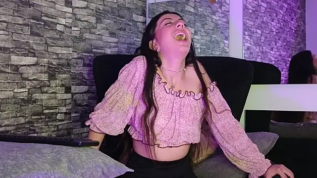 Snapshot of Iiam_danii chatting on January 5, 2025, 6:56 pm Iiam danii online show from January 5, 2025, 6:56 pm