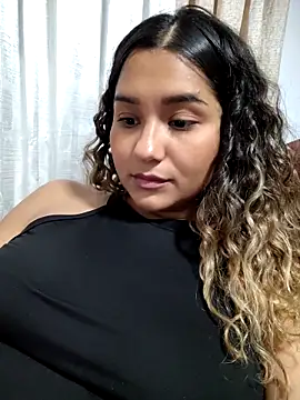 Snapshot of BrendaGirs chatting on November 30, 2025, 3:18 am BrendaGirs online show from November 30, 2025, 3:18 am