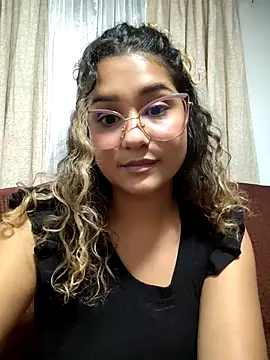 Snapshot of BrendaGirs chatting on October 28, 2025, 2:12 am BrendaGirs online show from October 28, 2025, 2:12 am