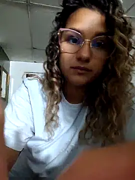 Snapshot of BrendaGirs chatting on November 28, 2025, 2:56 am BrendaGirs online show from November 28, 2025, 2:56 am