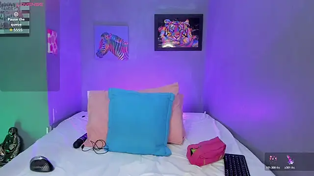 PammelaRoss1 online show from April 21, 2026, 5:08 pm