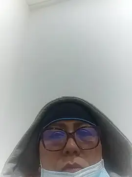Darly Gomez online show from June 24, 2026, 5:28 am