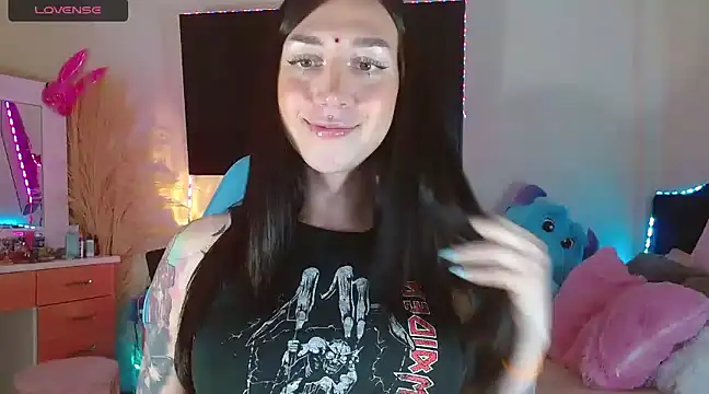 Snapshot of karla_zambrano chatting on December 5, 2024, 12:25 am karla zambrano online show from December 5, 2024, 12:25 am