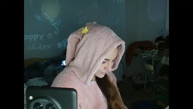 Snapshot of Ursumi1 chatting on November 13, 2025, 8:57 pm Ursumi1 online show from November 13, 2025, 8:57 pm