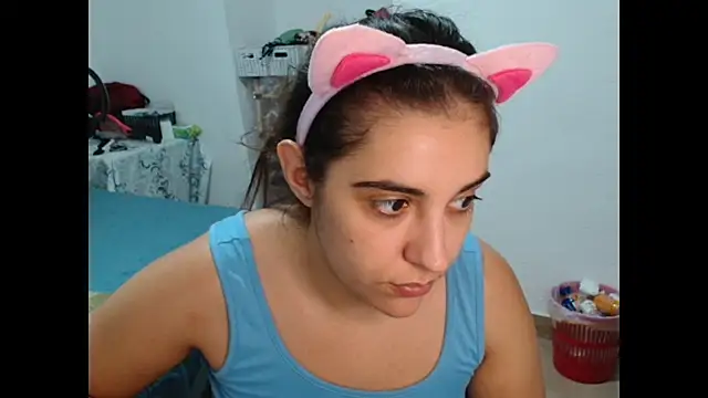 Snapshot of Ursumi1 chatting on October 23, 2025, 3:54 pm Ursumi1 online show from October 23, 2025, 3:54 pm