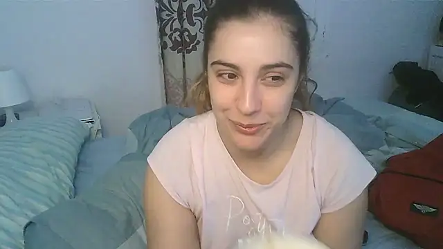 Snapshot of Ursumi1 chatting on December 13, 2024, 11:28 pm Ursumi1 online show from December 13, 2024, 11:28 pm