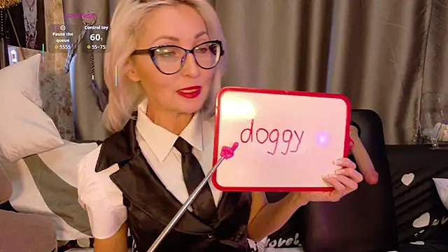 Milforja online show from October 16, 2025, 6:38 pm