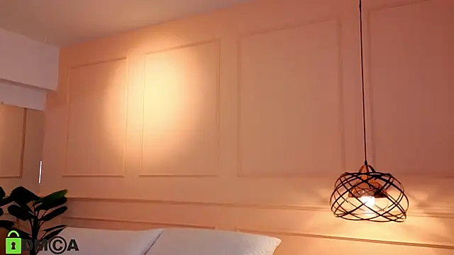 SHARONN     online show from November 14, 2025, 3:54 am