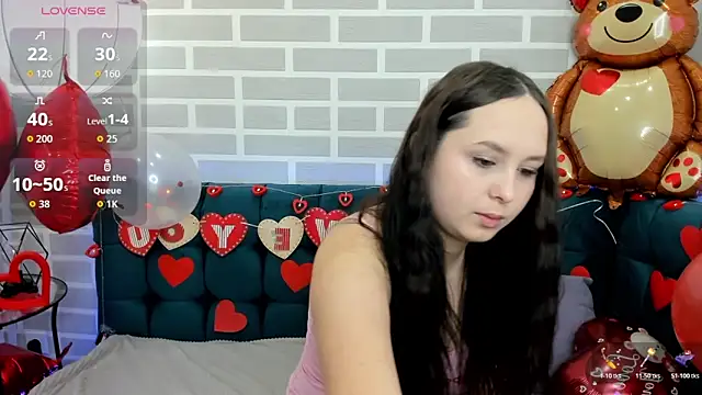 BeatriceReeves online show from February 8, 2026, 1:03 am