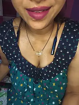 Snapshot of Sexy_Mona_Bhabhi chatting on May 21, 2026, 6:27 pm Sexy Mona Bhabhi online show from May 21, 2026, 6:27 pm