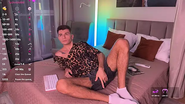 Snapshot of Walt_Enjoy chatting on November 21, 2025, 5:34 pm Walt Enjoy online show from November 21, 2025, 5:34 pm