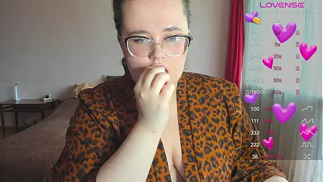 Snapshot of Jessica_Joy chatting on May 15, 2026, 6:33 am Jessica Joy online show from May 15, 2026, 6:33 am