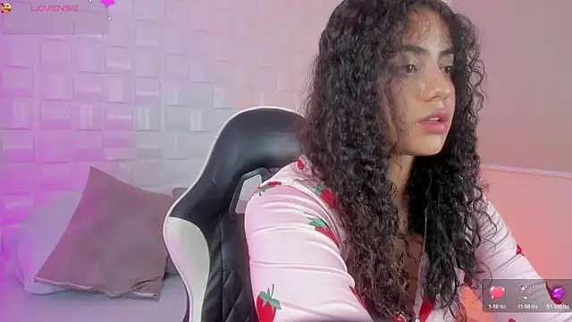 yaya23x online show from October 28, 2025, 2:49 pm