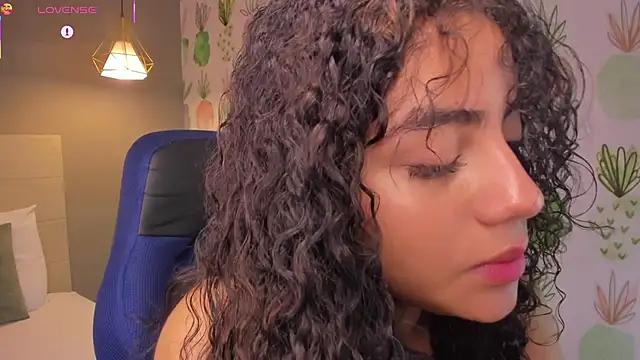 yaya23x online show from November 6, 2025, 2:10 pm