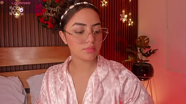 Snapshot of yaya23x chatting on December 20, 2025, 5:38 pm yaya23x online show from December 20, 2025, 5:38 pm