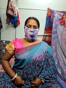 Snapshot of Real_Desi_Couple chatting on December 16, 2024, 4:38 pm Real Desi Couple online show from December 16, 2024, 4:38 pm