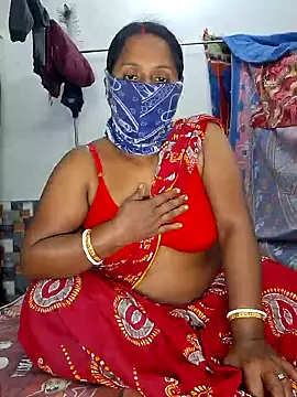 Snapshot of Real_Desi_Couple chatting on December 22, 2024, 5:21 pm Real Desi Couple online show from December 22, 2024, 5:21 pm