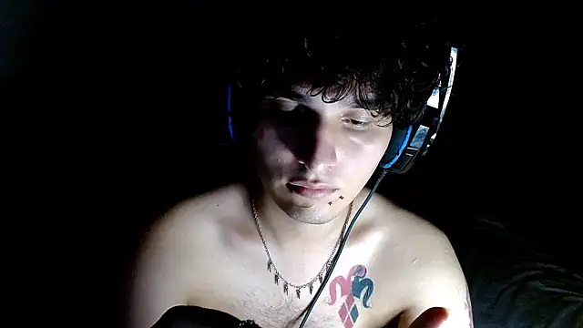 Snapshot of Charley_quin chatting on June 1, 2026, 2:23 am Charley quin online show from June 1, 2026, 2:23 am
