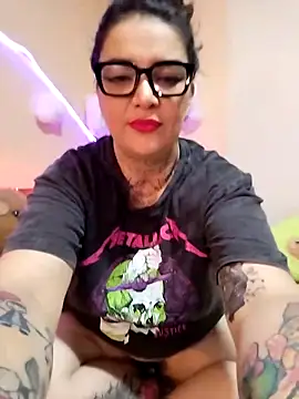 Snapshot of poisson_ivy chatting on November 3, 2025, 9:18 pm poisson ivy online show from November 3, 2025, 9:18 pm