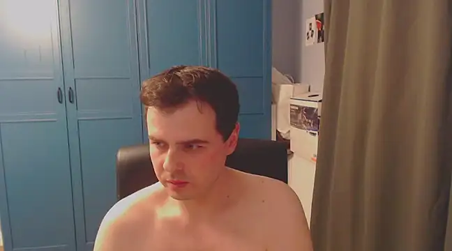 Snapshot of CuteMan33 chatting on December 22, 2024, 10:04 pm CuteMan33 online show from December 22, 2024, 10:04 pm