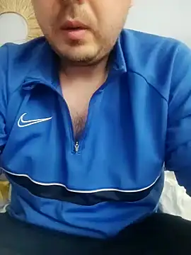 Snapshot of CuteMan33 chatting on October 17, 2025, 10:22 pm CuteMan33 online show from October 17, 2025, 10:22 pm