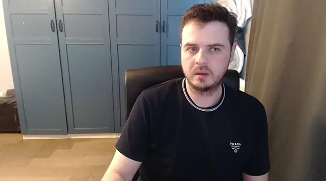 Snapshot of CuteMan33 chatting on March 6, 2025, 1:03 pm CuteMan33 online show from March 6, 2025, 1:03 pm