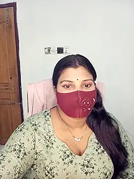 Hot-Angel  online show from November 17, 2025, 5:39 pm