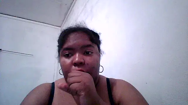 Snapshot of lylipussy chatting on November 2, 2025, 8:36 pm lylipussy online show from November 2, 2025, 8:36 pm