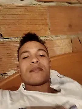 Snapshot of Black_Diamon_ chatting on December 14, 2025, 10:15 pm Black Diamon online show from December 14, 2025, 10:15 pm