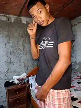 Black Diamon  online show from April 29, 2026, 2:16 am