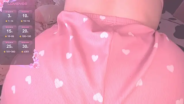 Snapshot of alex_dreams chatting on April 9, 2026, 9:37 am alex dreams online show from April 9, 2026, 9:37 am