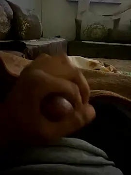 Snapshot of Lahcene chatting on January 15, 2026, 1:25 pm Lahcene online show from January 15, 2026, 1:25 pm