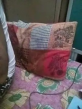 Snapshot of sweety_telugu_couple2027 chatting on March 6, 2025, 6:52 am sweety telugu couple2027 online show from March 6, 2025, 6:52 am