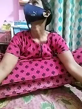 Snapshot of sweety_telugu_couple2027 chatting on March 18, 2025, 4:50 pm sweety telugu couple2027 online show from March 18, 2025, 4:50 pm