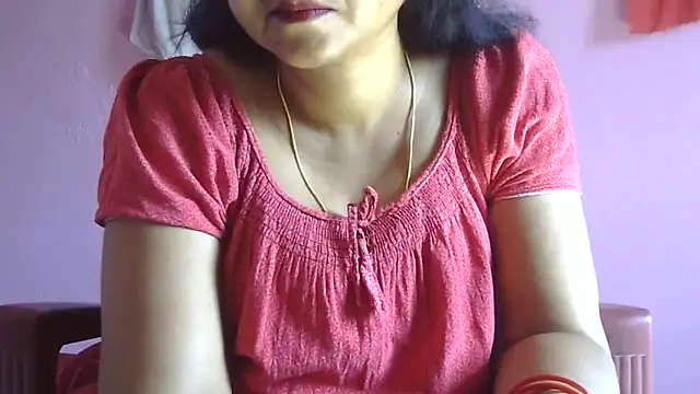 Snapshot of Suhana-sapna chatting on April 12, 2026, 3:43 am Suhana-sapna online show from April 12, 2026, 3:43 am