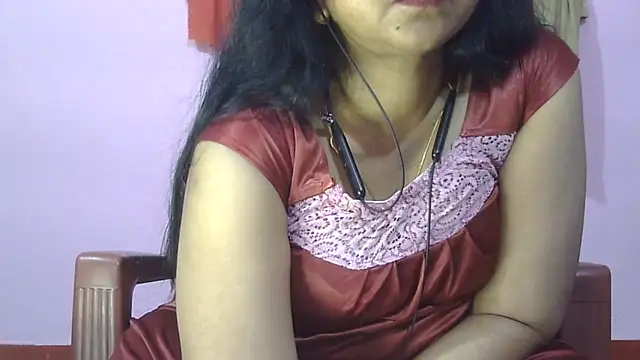 Snapshot of Suhana-sapna chatting on April 5, 2026, 5:19 pm Suhana-sapna online show from April 5, 2026, 5:19 pm