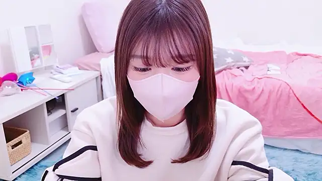 Snapshot of Runarunapi chatting on December 17, 2025, 12:32 pm Runarunapi online show from December 17, 2025, 12:32 pm