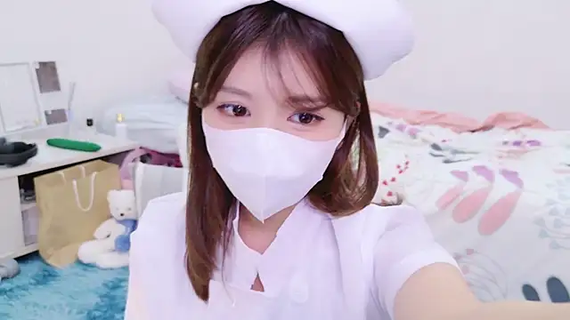 Snapshot of Runarunapi chatting on October 31, 2025, 2:13 pm Runarunapi online show from October 31, 2025, 2:13 pm